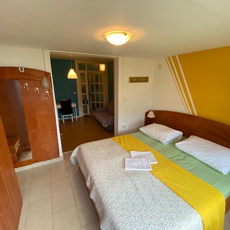 Apartments Chiara Rab Town Zewnętrze zdjęcie